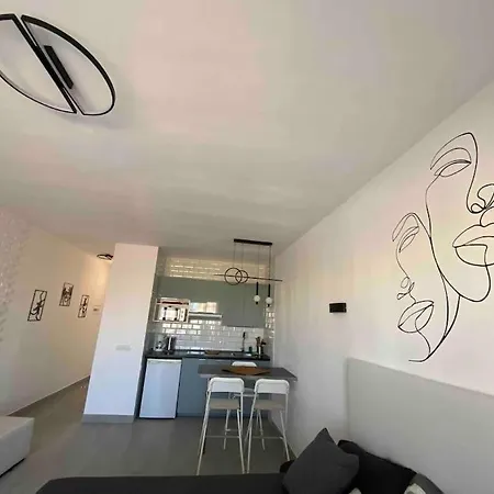 Apartment уютная студия в америкас Costa Adeje (Tenerife)